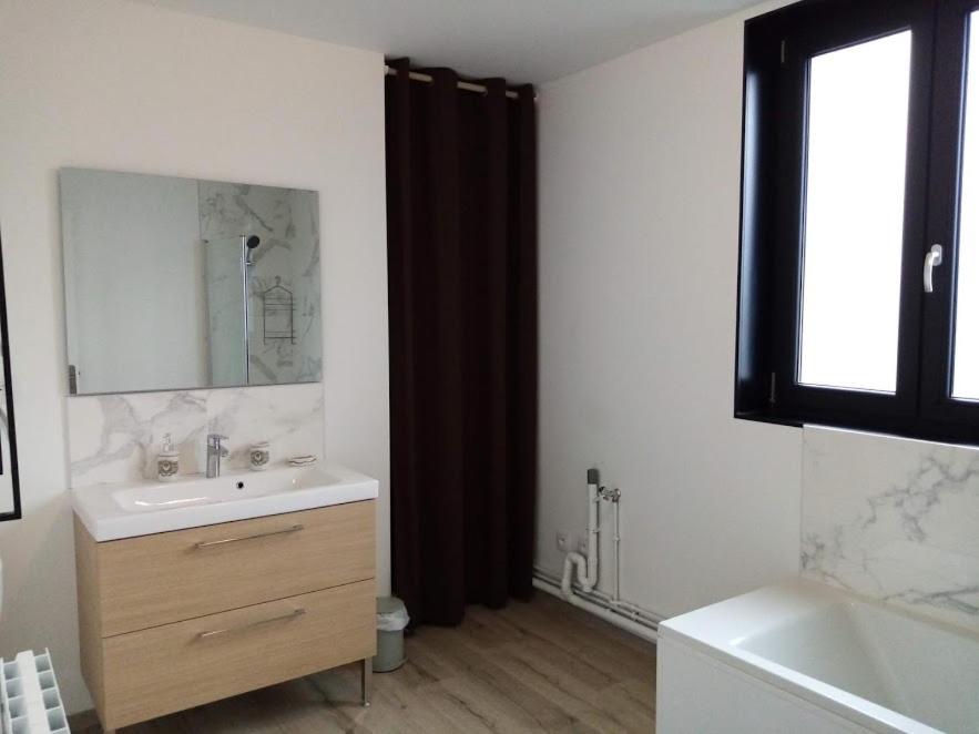 Duplex Agreable Et Spacieux 3 Chb Dont 1 Communicante Vendeville Luaran gambar