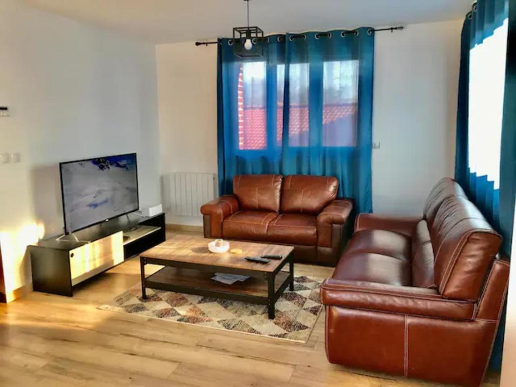 Duplex Agreable Et Spacieux 3 Chb Dont 1 Communicante Vendeville Luaran gambar